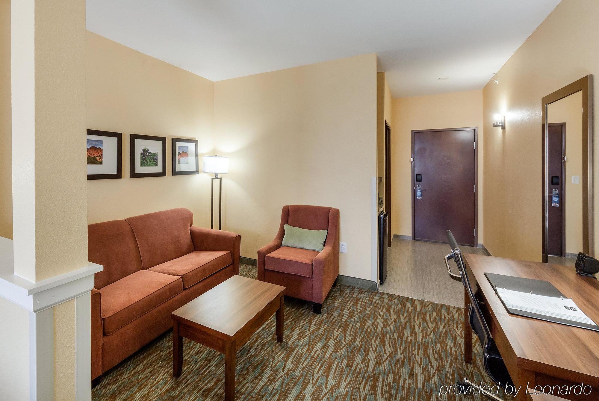 Comfort Suites Cotulla Near I-35 מראה חיצוני תמונה
