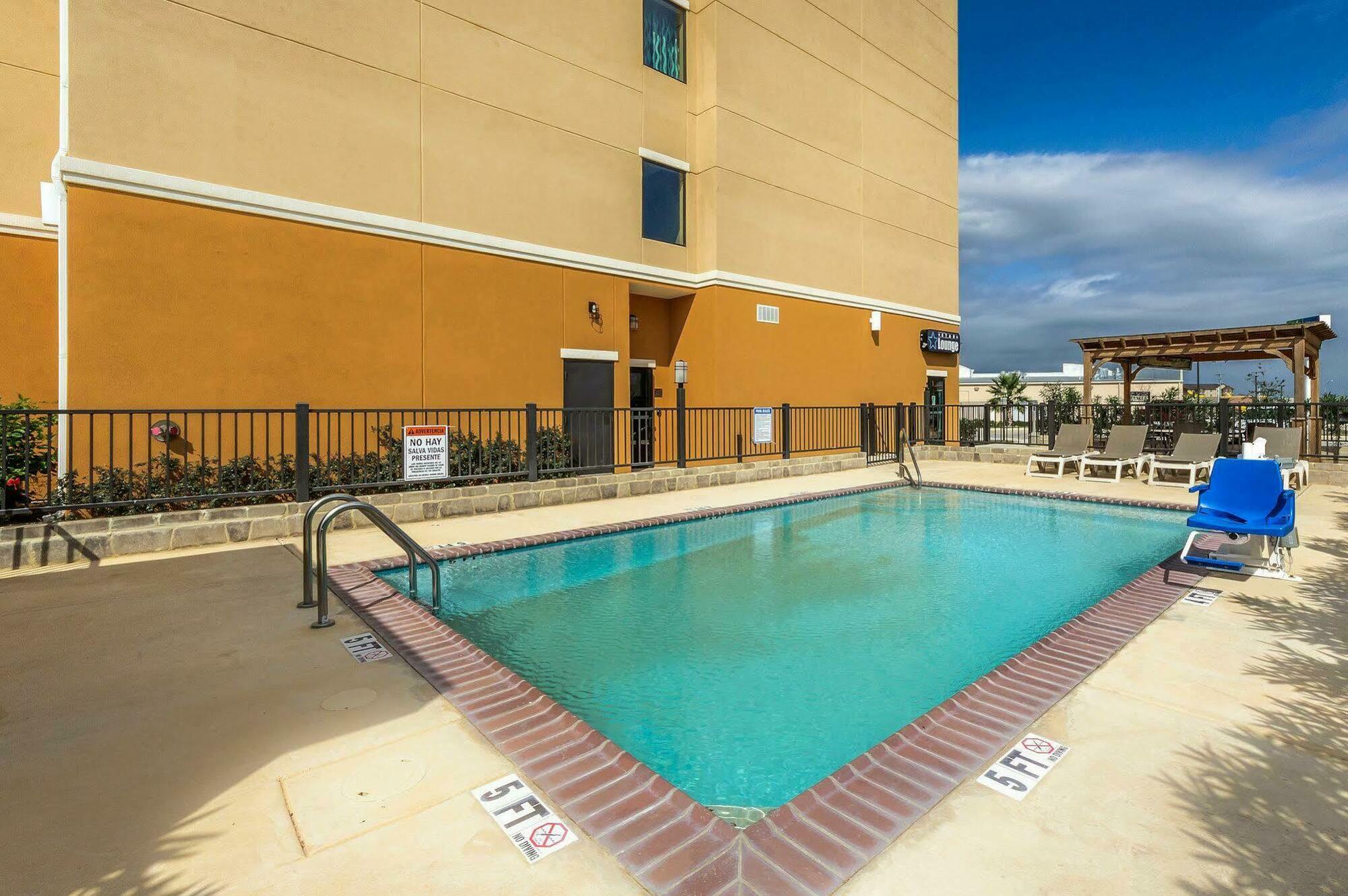 Comfort Suites Cotulla Near I-35 מראה חיצוני תמונה